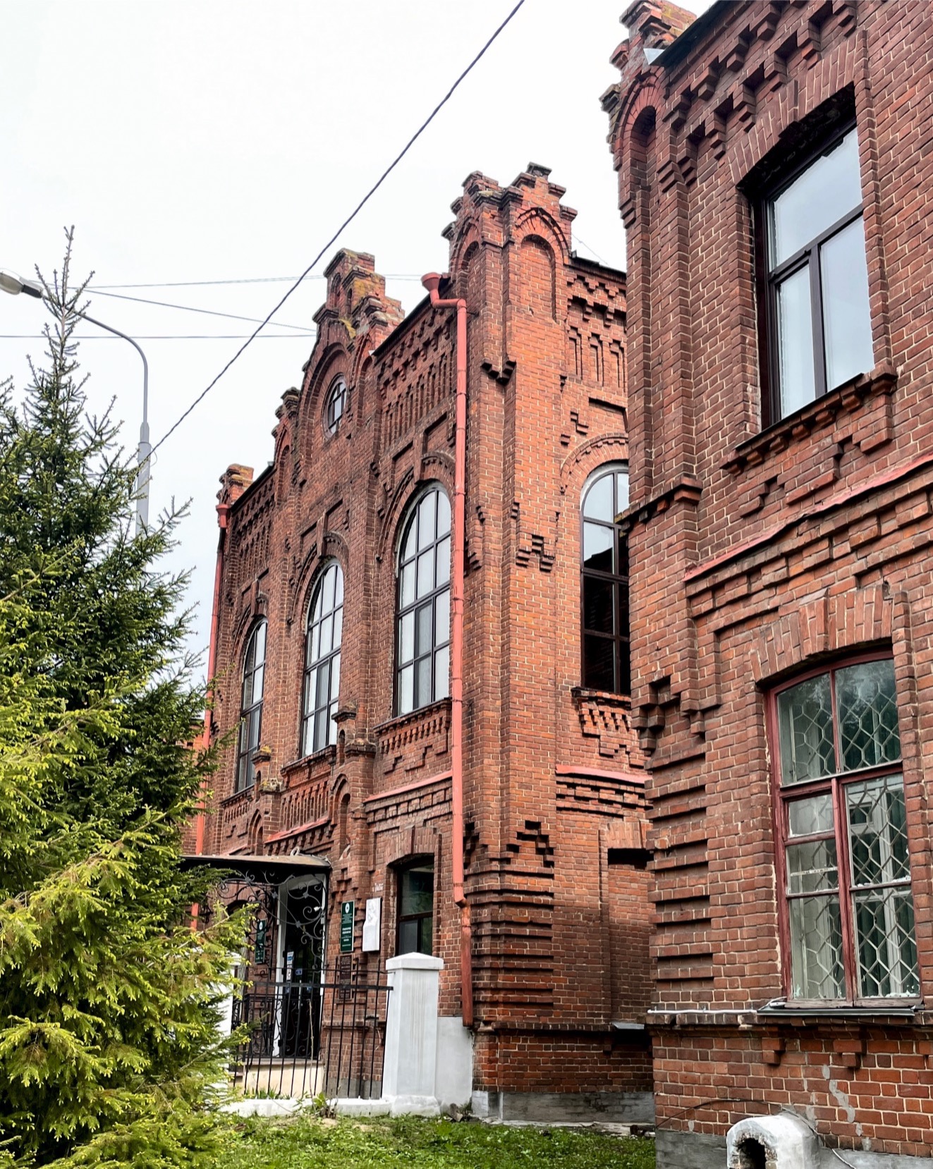 Комплекс клиники на ул. Толстого. Фото: Юлия Глазырина